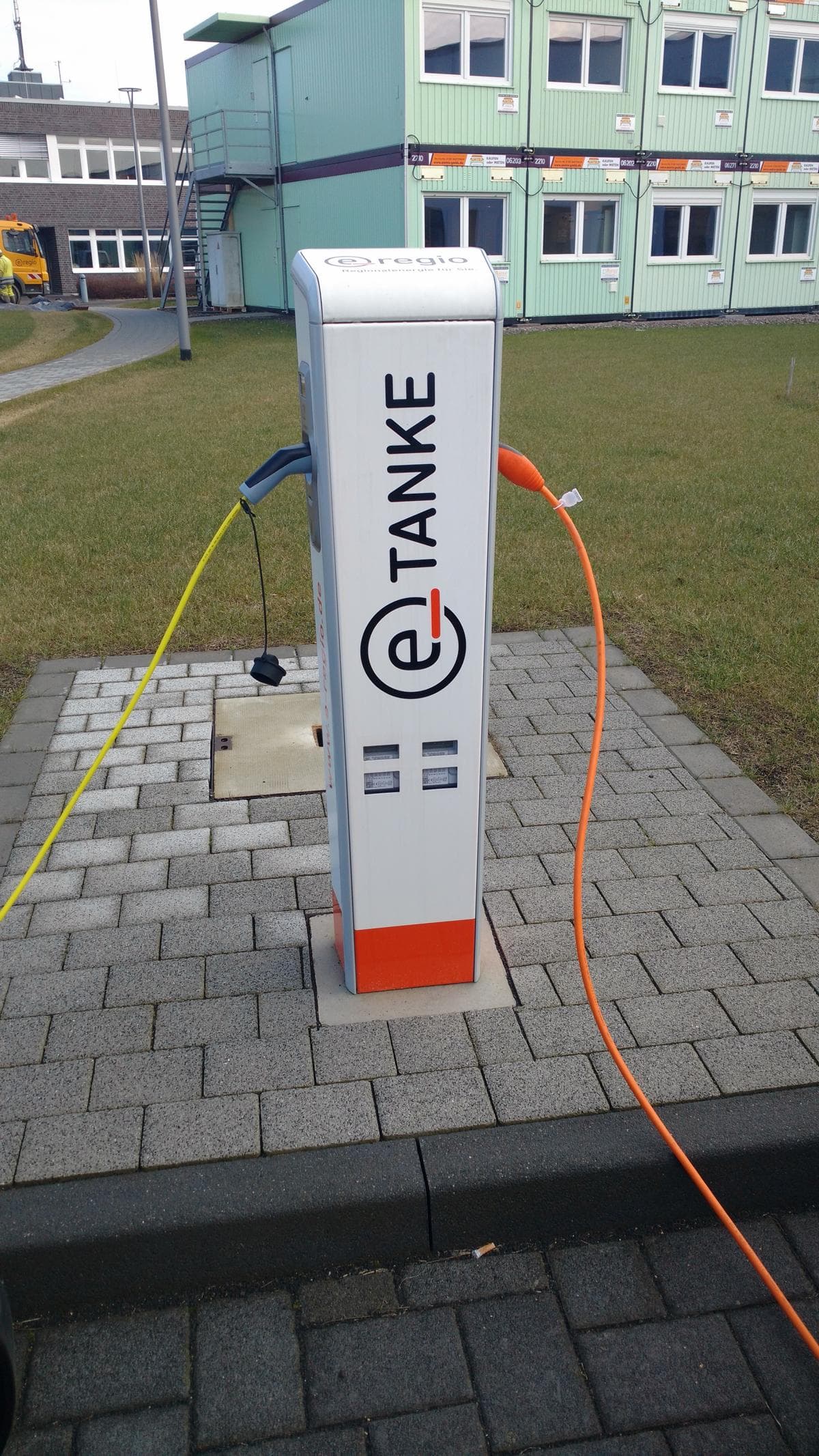 Foto der Ladestation e-regio Kundencenter